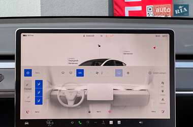 Позашляховик / Кросовер Tesla Model Y 2023 в 