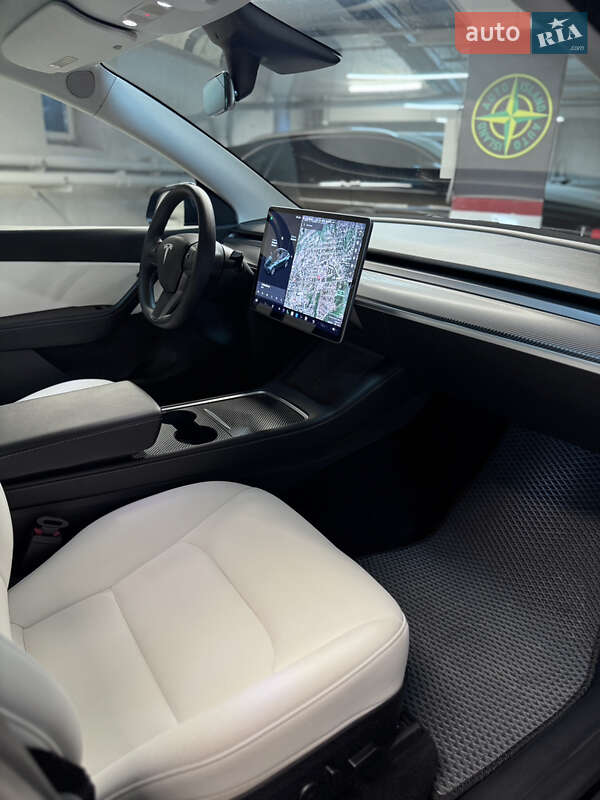 Внедорожник / Кроссовер Tesla Model Y 2021 в Днепре
