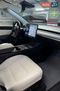 Внедорожник / Кроссовер Tesla Model Y 2021 в 
