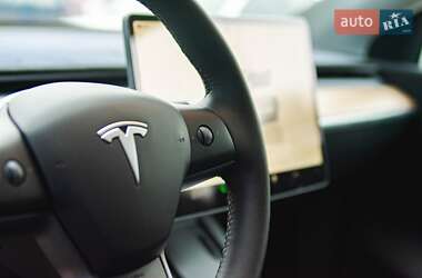 Внедорожник / Кроссовер Tesla Model Y 2022 в 