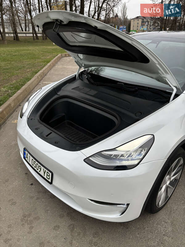 Позашляховик / Кросовер Tesla Model Y 2020 в Києві