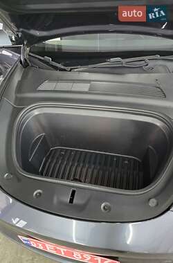 Внедорожник / Кроссовер Tesla Model Y 2021 в 