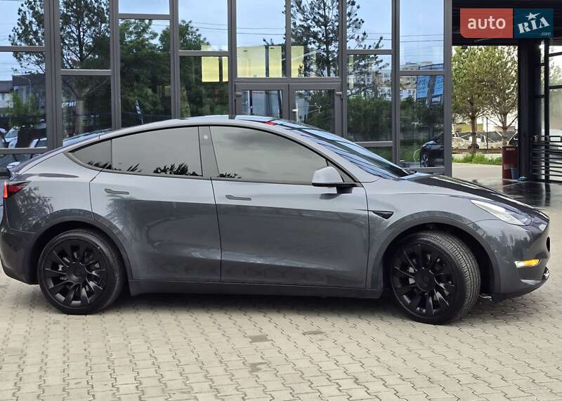 Внедорожник / Кроссовер Tesla Model Y 2021 в Ровно