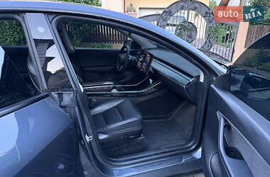 Внедорожник / Кроссовер Tesla Model Y 2021 в 