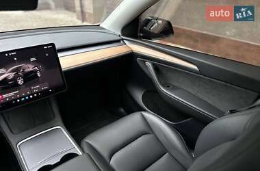 Позашляховик / Кросовер Tesla Model Y 2023 в 