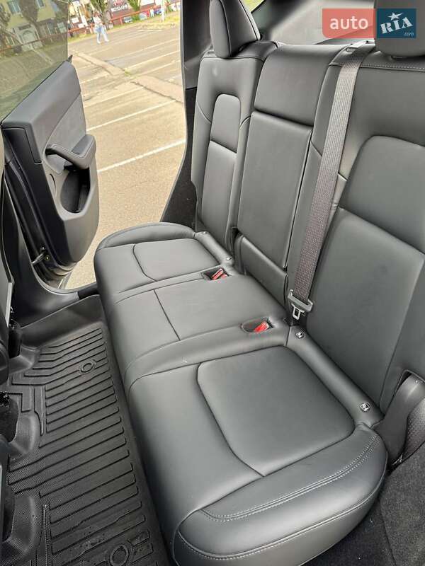 Внедорожник / Кроссовер Tesla Model Y 2022 в Киеве