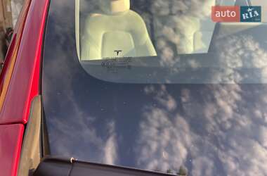 Внедорожник / Кроссовер Tesla Model Y 2021 в 