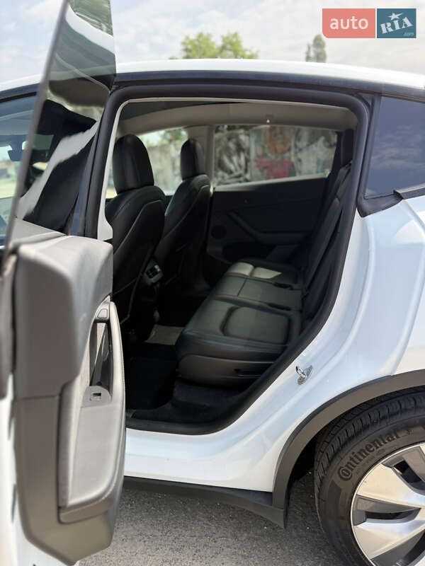 Внедорожник / Кроссовер Tesla Model Y 2022 в Киеве фото 27 Внедорожник / Кроссовер Tesla Model Y 2022 в Киеве