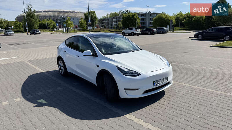 Внедорожник / Кроссовер Tesla Model Y 2021 в Львове