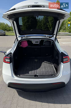Внедорожник / Кроссовер Tesla Model Y 2021 в 