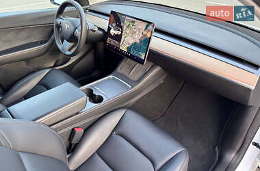 Внедорожник / Кроссовер Tesla Model Y 2021 в 