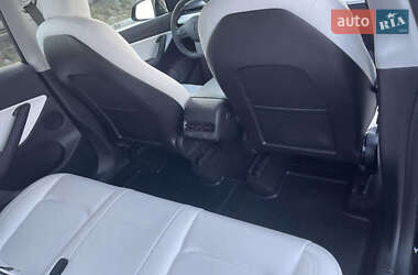Внедорожник / Кроссовер Tesla Model Y 2021 в 
