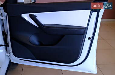 Внедорожник / Кроссовер Tesla Model Y 2022 в 