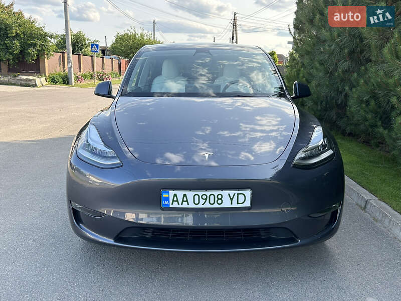 Внедорожник / Кроссовер Tesla Model Y 2023 в Киеве