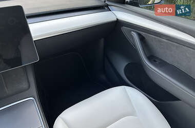 Внедорожник / Кроссовер Tesla Model Y 2023 в 