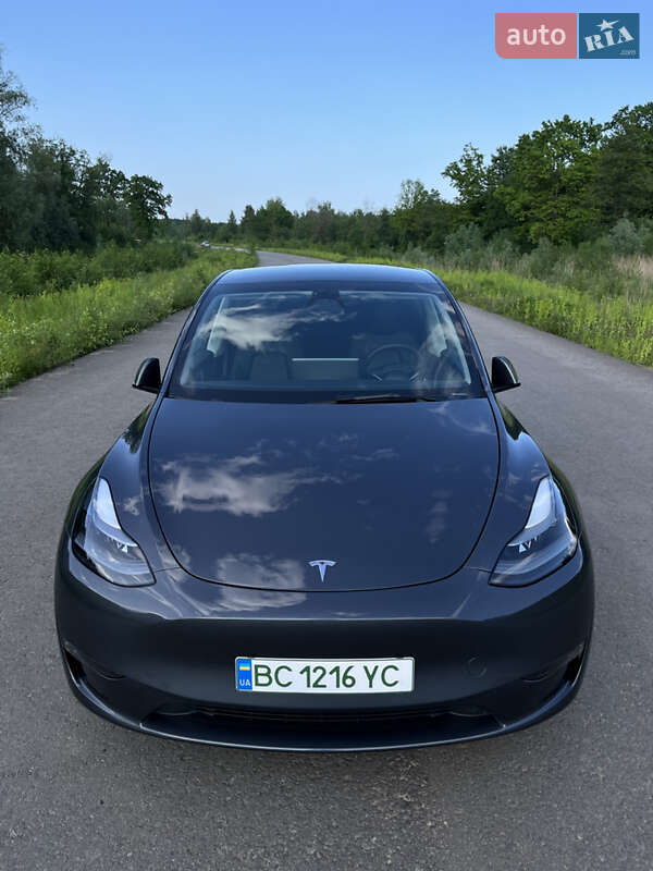 Внедорожник / Кроссовер Tesla Model Y 2023 в Дрогобыче