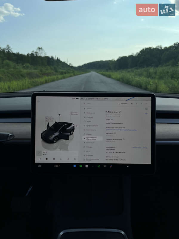 Внедорожник / Кроссовер Tesla Model Y 2023 в Дрогобыче