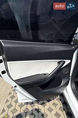 Внедорожник / Кроссовер Tesla Model Y 2021 в 