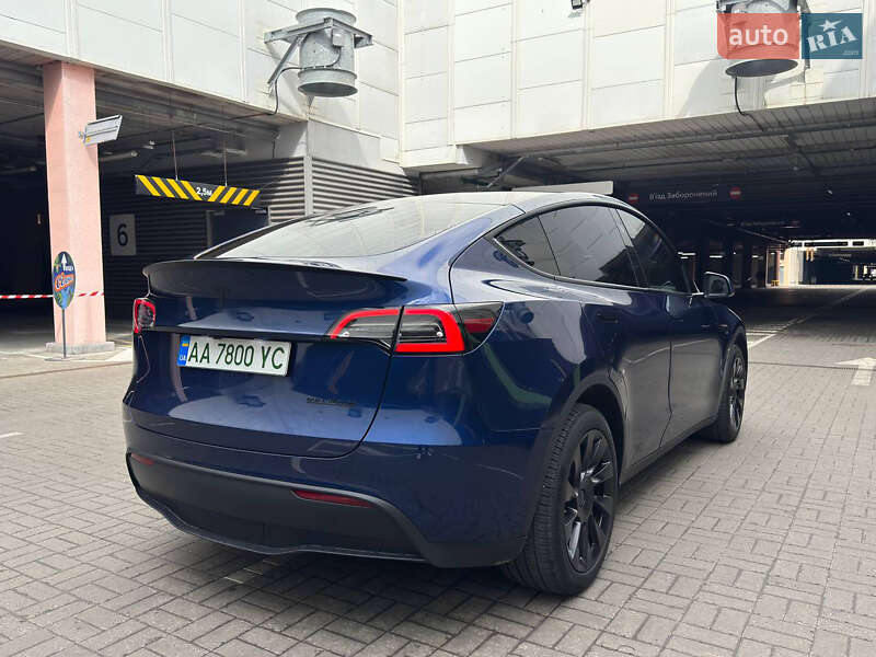 Позашляховик / Кросовер Tesla Model Y 2024 в Києві