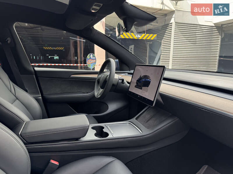 Позашляховик / Кросовер Tesla Model Y 2024 в Києві
