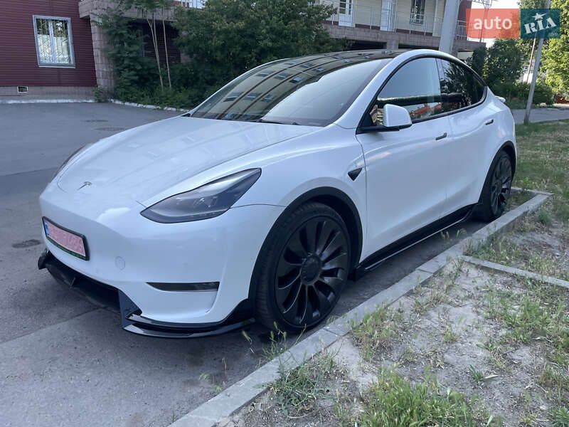 Внедорожник / Кроссовер Tesla Model Y 2021 в Днепре