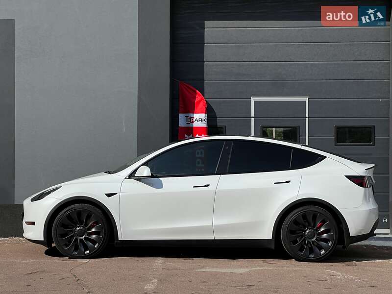 Позашляховик / Кросовер Tesla Model Y 2022 в Києві