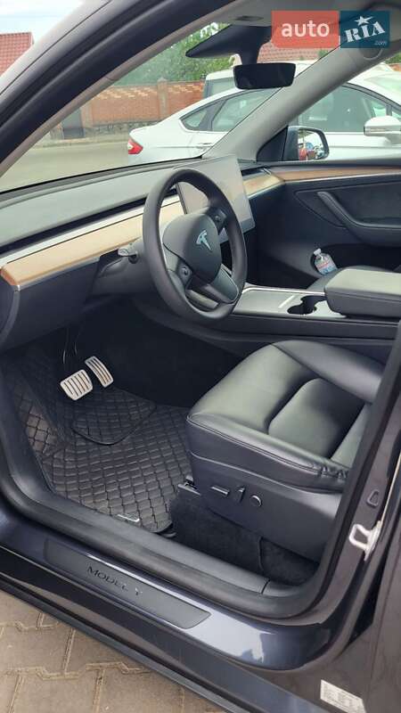 Внедорожник / Кроссовер Tesla Model Y 2023 в Василькове фото 3 Внедорожник / Кроссовер Tesla Model Y 2023 в Василькове