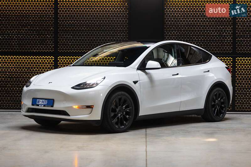 Tesla Model Y 2021