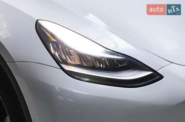 Внедорожник / Кроссовер Tesla Model Y 2021 в 