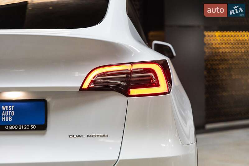 Позашляховик / Кросовер Tesla Model Y 2021 в Луцьку