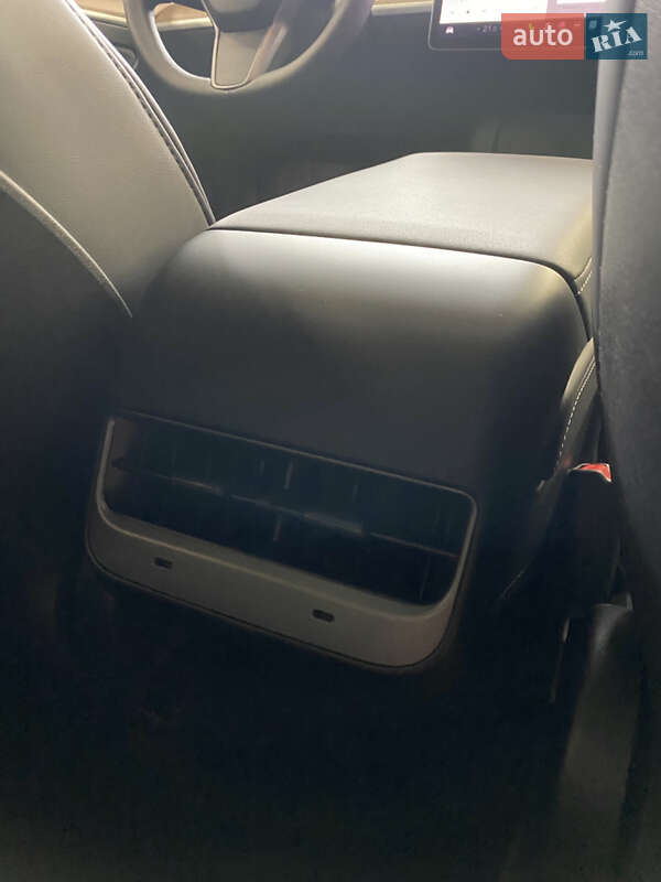 Внедорожник / Кроссовер Tesla Model Y 2024 в Киеве фото 38 Внедорожник / Кроссовер Tesla Model Y 2024 в Киеве