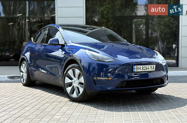 Внедорожник / Кроссовер Tesla Model Y 2023 в 