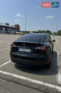 Внедорожник / Кроссовер Tesla Model Y 2021 в 
