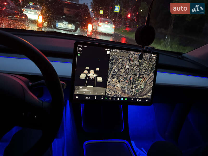 Внедорожник / Кроссовер Tesla Model Y 2021 в Киеве