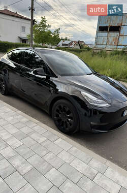 Внедорожник / Кроссовер Tesla Model Y 2021 в 