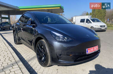 Внедорожник / Кроссовер Tesla Model Y 2024 в 