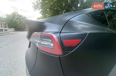 Внедорожник / Кроссовер Tesla Model Y 2023 в 