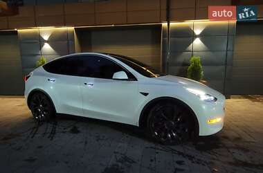 Позашляховик / Кросовер Tesla Model Y 2021 в Мукачевому
