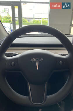 Внедорожник / Кроссовер Tesla Model Y 2024 в 