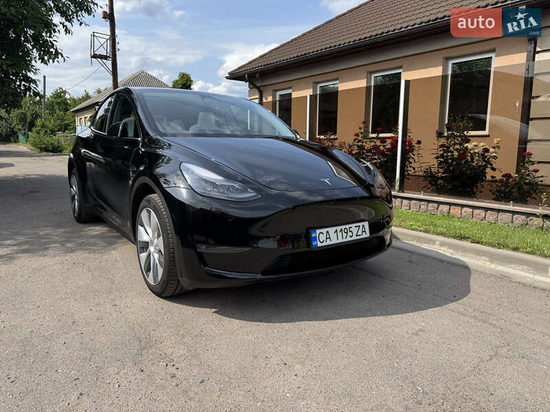 Внедорожник / Кроссовер Tesla Model Y 2023 в 