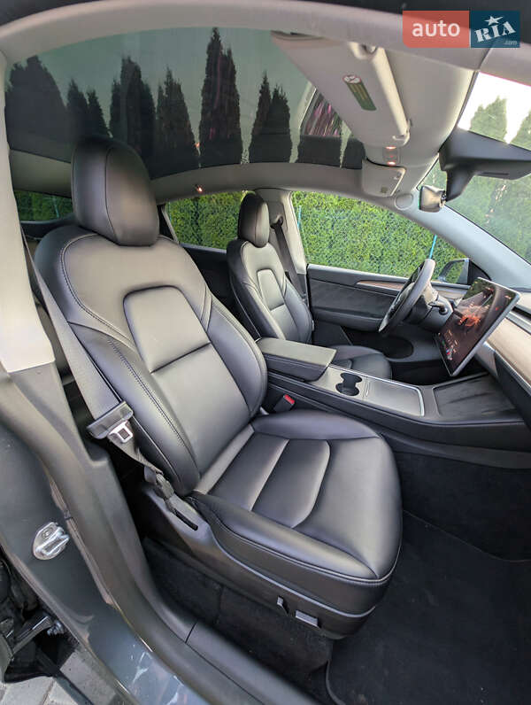 Внедорожник / Кроссовер Tesla Model Y 2023 в Львове