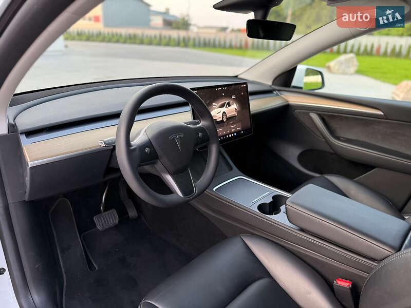 Внедорожник / Кроссовер Tesla Model Y 2023 в Луцке