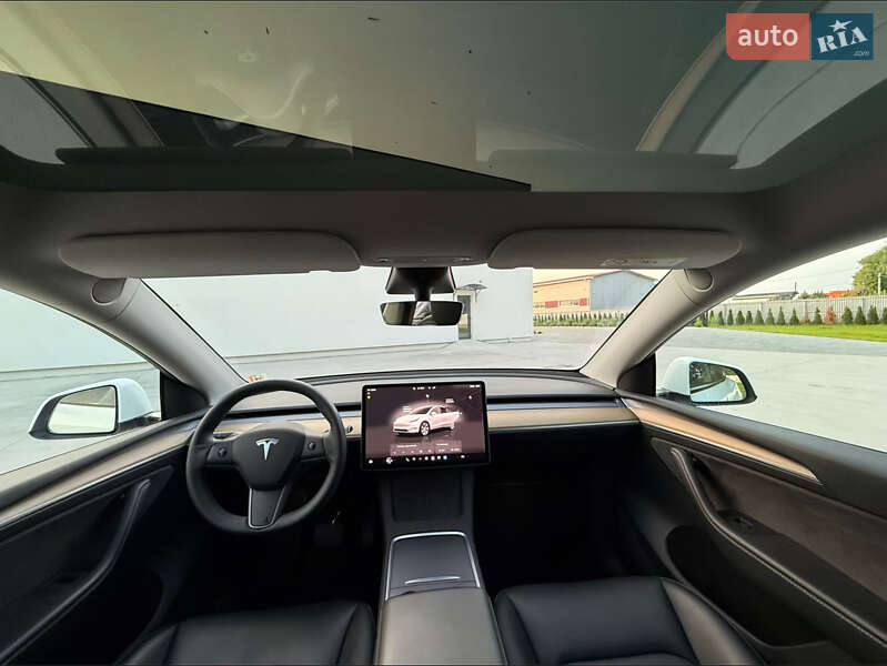 Внедорожник / Кроссовер Tesla Model Y 2023 в Луцке