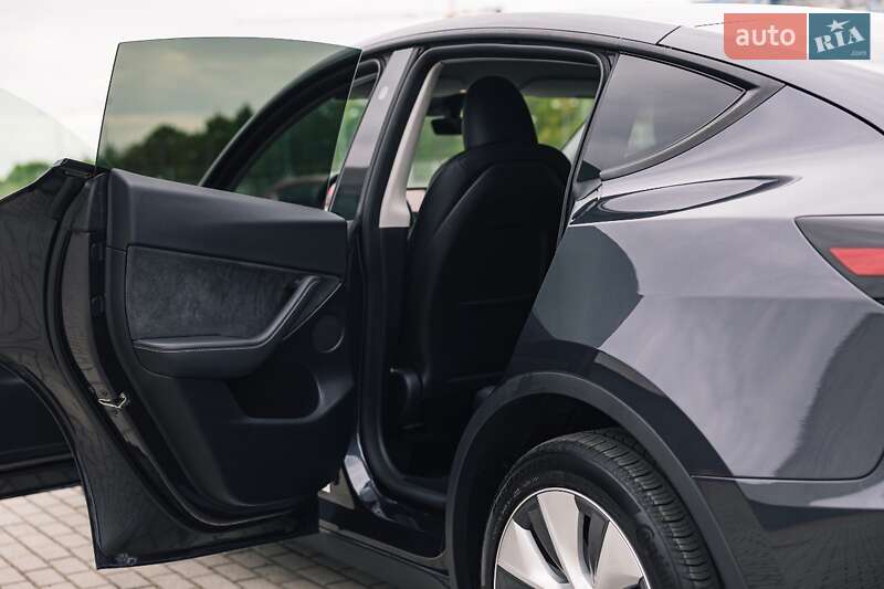 Внедорожник / Кроссовер Tesla Model Y 2024 в Львове