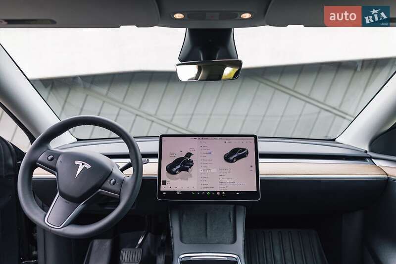 Внедорожник / Кроссовер Tesla Model Y 2024 в Львове