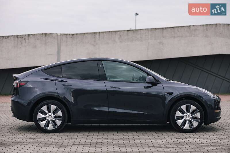 Внедорожник / Кроссовер Tesla Model Y 2024 в Львове
