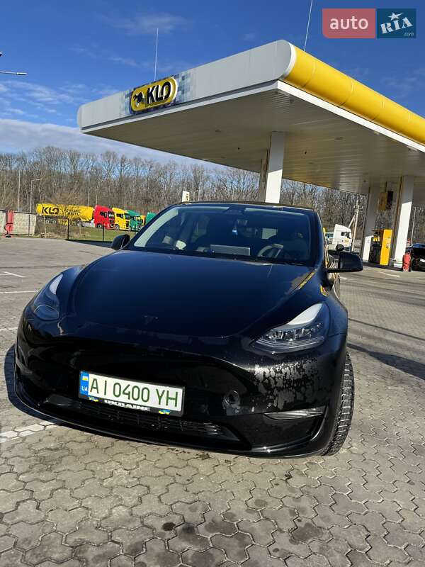 Tesla Model Y 2023