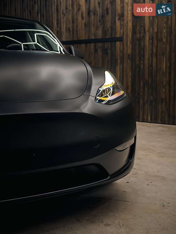 Позашляховик / Кросовер Tesla Model Y 2023 в Києві