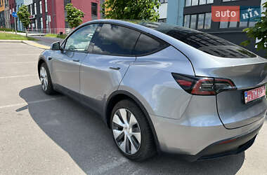 Внедорожник / Кроссовер Tesla Model Y 2024 в 