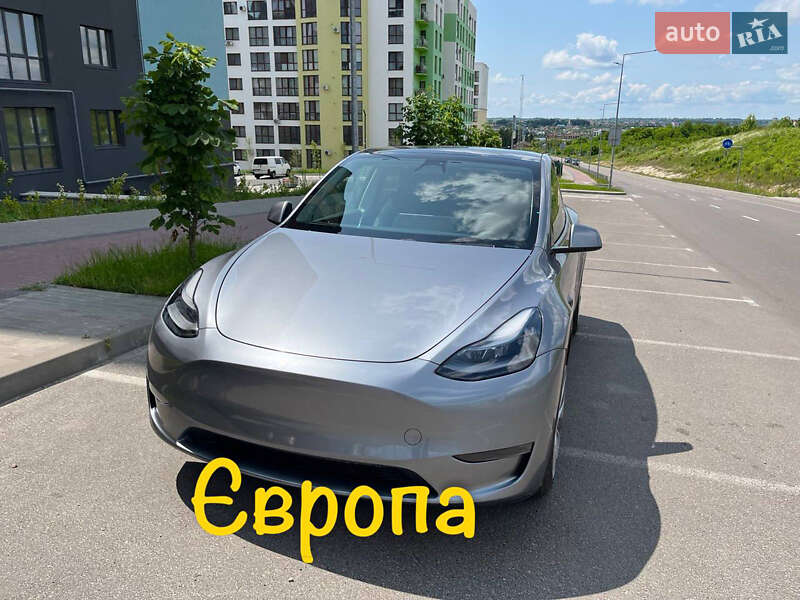 Внедорожник / Кроссовер Tesla Model Y 2024 в 